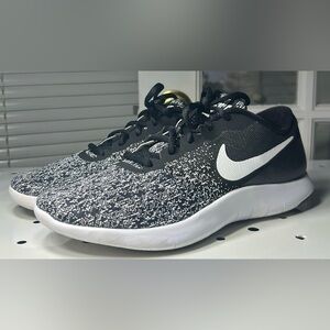 Nike Flex Contact Oreo Unisex Sneaker Black/White 9w